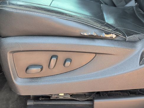 Used 2017 Chevrolet Suburban LT RWD image 10
