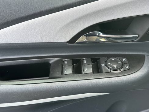 Used 2019 Chevrolet Bolt Premier w/ Infotainment Package image 12