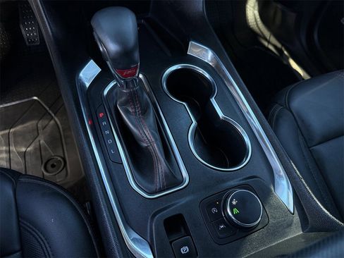 Certified 2023 Chevrolet Traverse RS image 22