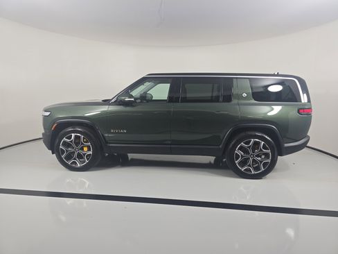 Used 2024 Rivian R1S Adventure AWD/4WD image 2