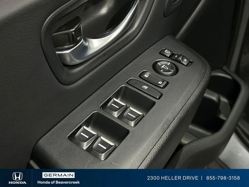 Used 2025 Honda Pilot Elite image 18