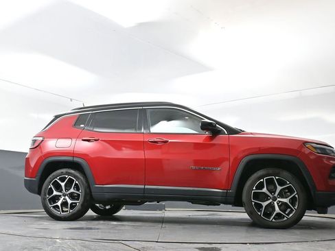 Used 2025 Jeep Compass Limited AWD/4WD image 51
