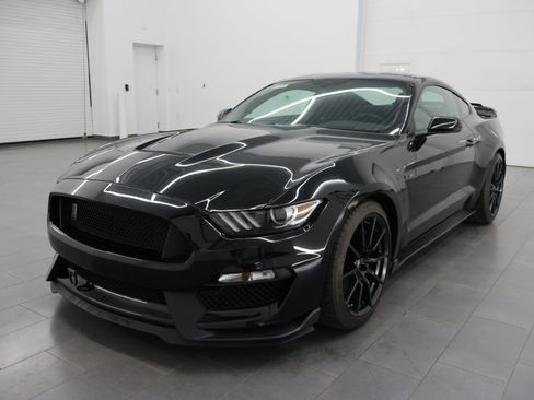 Used 2018 Ford Mustang Shelby GT350 w/ Electronics Package RWD image 7