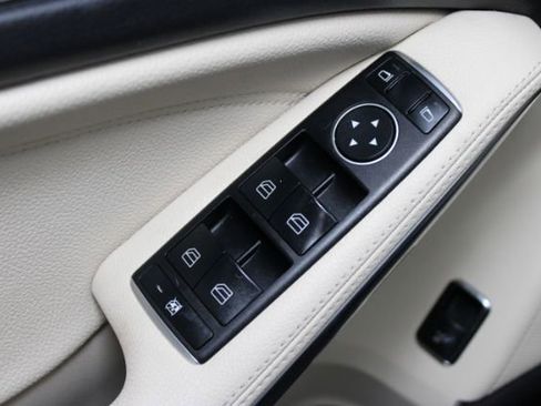 Used 2018 Mercedes-Benz GLA 250 4MATIC image 8