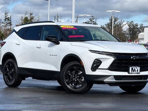 New 2026 Chevrolet Blazer LT image 2