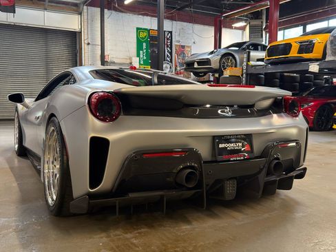 Used 2020 Ferrari 488 Pista Coupe RWD image 10