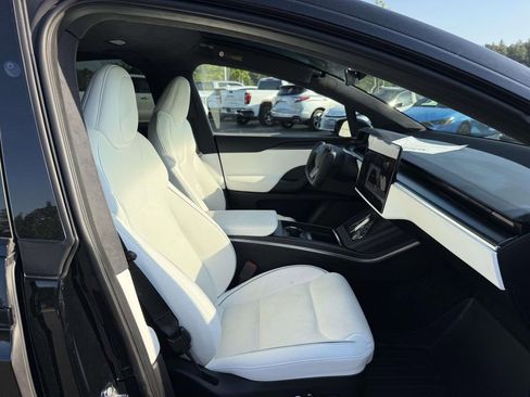 Used 2022 Tesla Model X Plaid AWD/4WD image 16