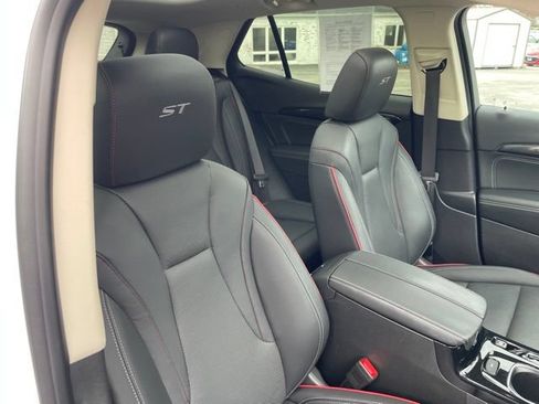 Used 2023 Buick Envision Essence w/ Technology Package I AWD/4WD image 39