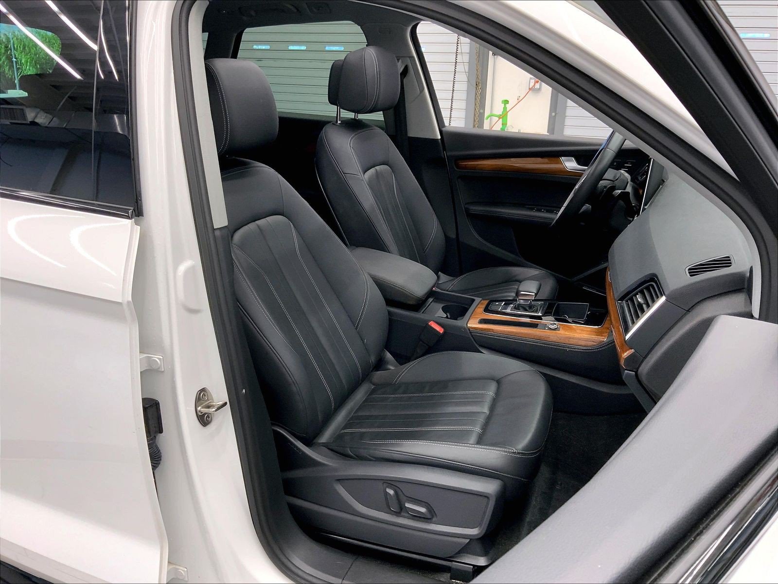 Certified 2023 Audi Q5 2.0T Premium Plus w/ Premium Plus Package AWD/4WD image 6