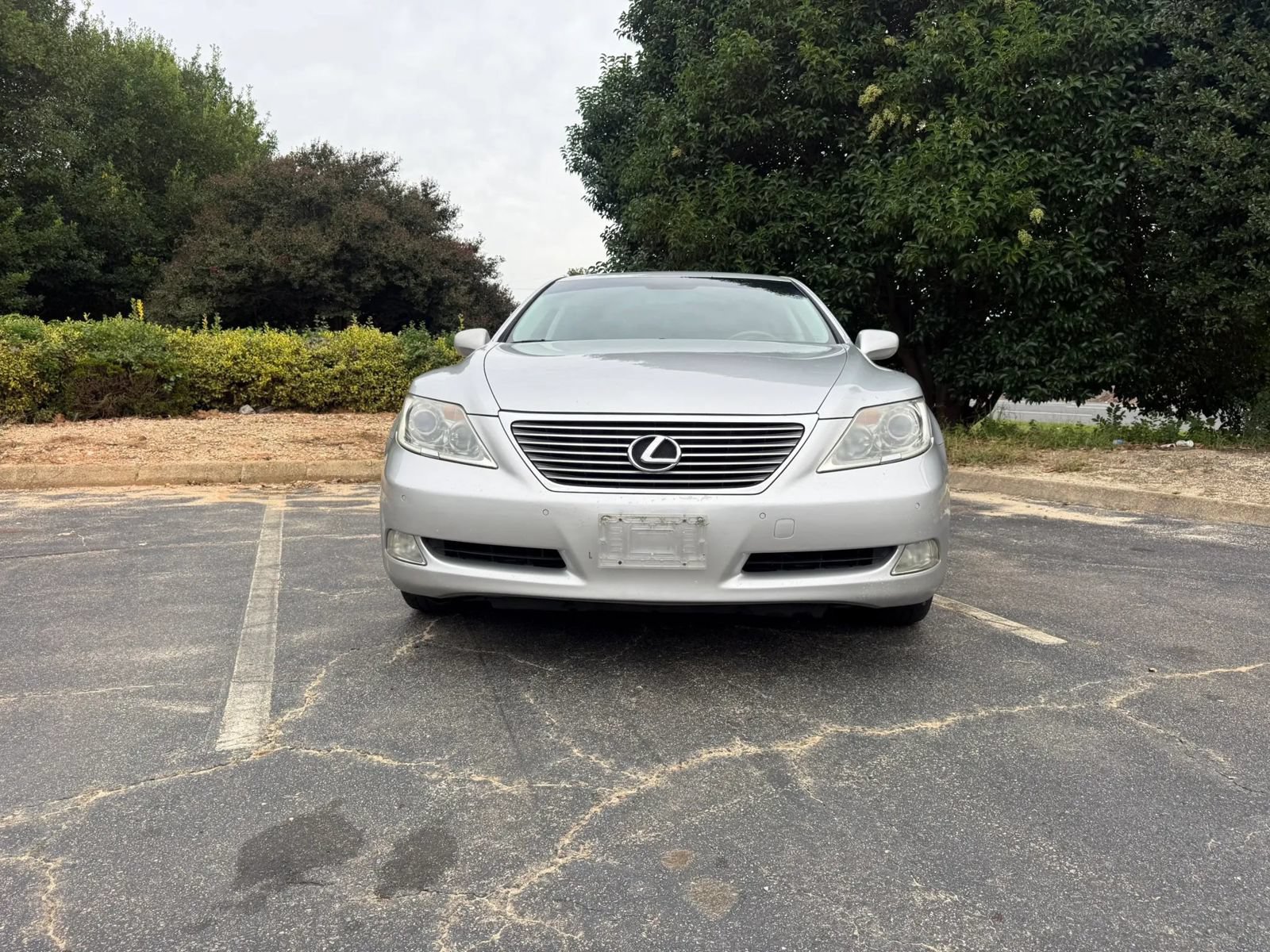 Used 2009 Lexus LS 460 AWD w/ Comfort Seating Pkg image 3