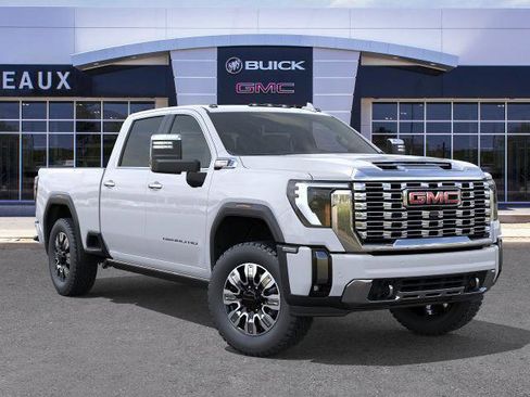 New 2026 GMC Sierra 3500 Denali w/ Denali Reserve Package AWD/4WD image 7