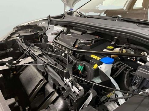 Used 2024 Audi Q4 e-tron Premium Plus w/ Premium Plus image 9