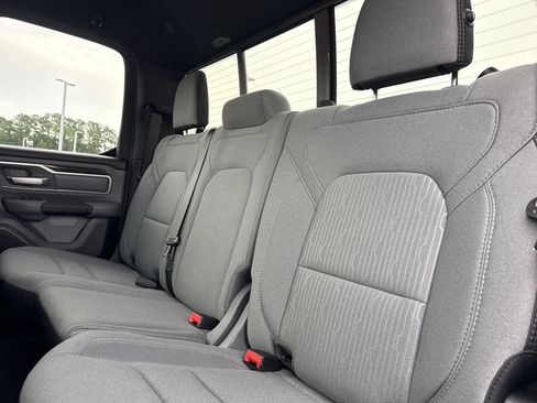 Used 2023 RAM 1500 Big Horn AWD/4WD image 28