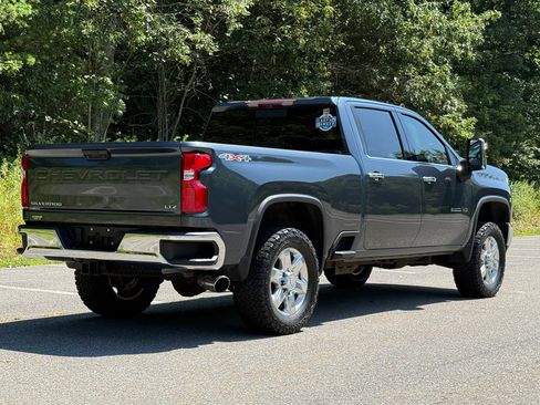 Used 2020 Chevrolet Silverado 2500 LTZ w/ LTZ Premium Package image 3