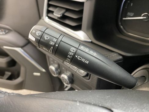 Used 2021 GMC Yukon Denali w/ Denali Premium Package image 32