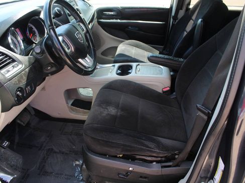 Used 2013 Dodge Grand Caravan SXT w/ Rear Park Assist Pkg FWD image 15