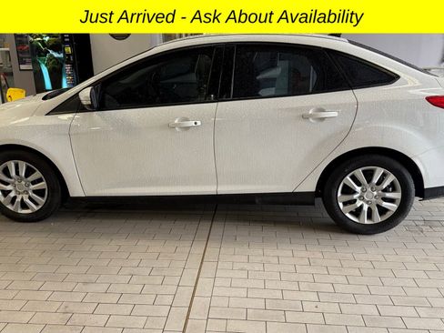 Used 2014 Ford Focus SE image 1
