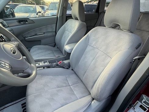 Used 2010 Subaru Forester 2.5X Premium image 13
