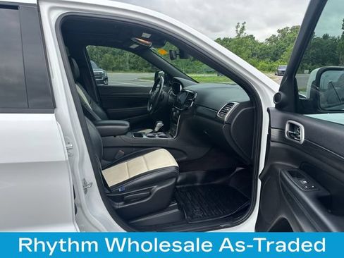 Used 2019 Jeep Grand Cherokee Altitude AWD/4WD image 19