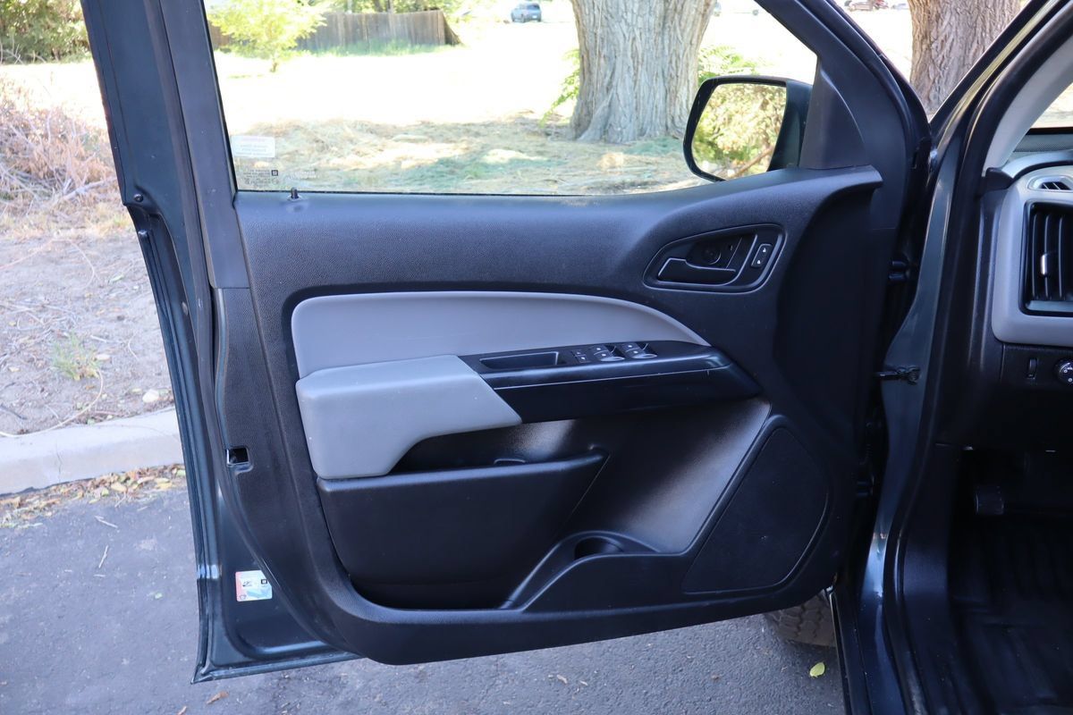 Used 2019 Chevrolet Colorado W/T w/ WT Convenience Package AWD/4WD image 15