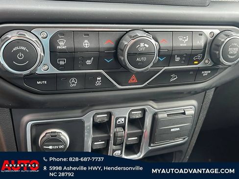 Used 2019 Jeep Wrangler Unlimited Sahara w/ Cold Weather Group AWD/4WD image 18