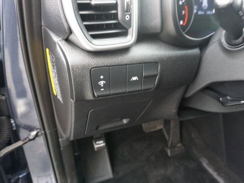 Used 2020 Kia Sportage LX image 12