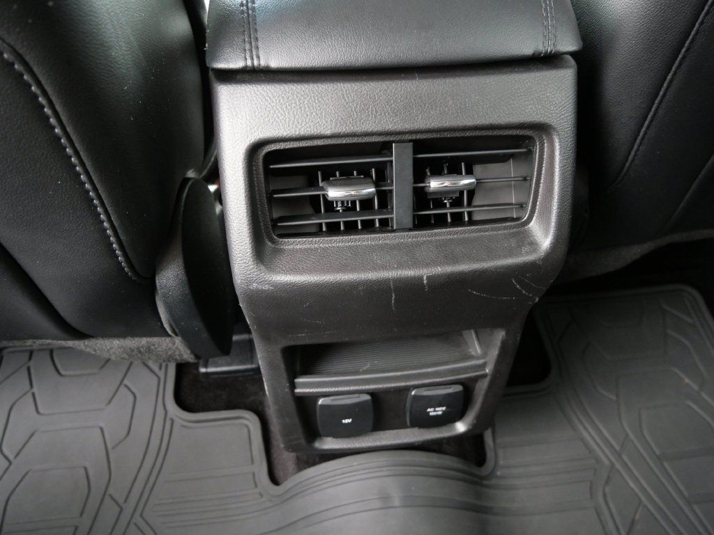 Used 2016 Ford Edge SEL w/ Equipment Group 201A AWD/4WD image 16
