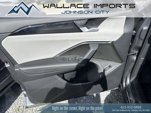 New 2026 Volkswagen Tiguan SE AWD/4WD image 23