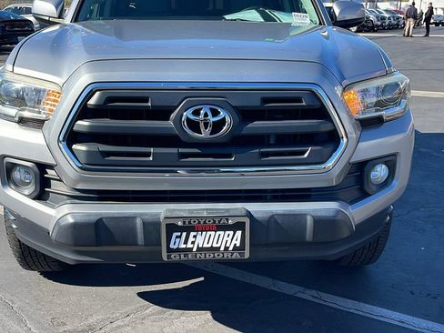 Used 2016 Toyota Tacoma SR5 image 9