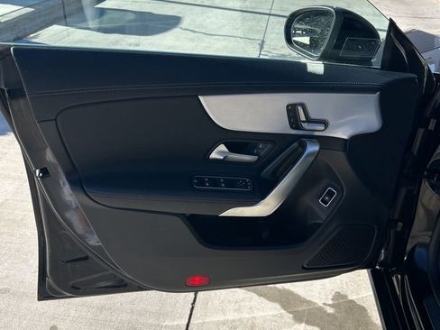 Used 2025 Mercedes-Benz CLA 250 4MATIC image 5