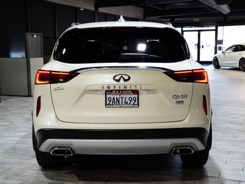 Used 2022 INFINITI QX50 Sensory image 6