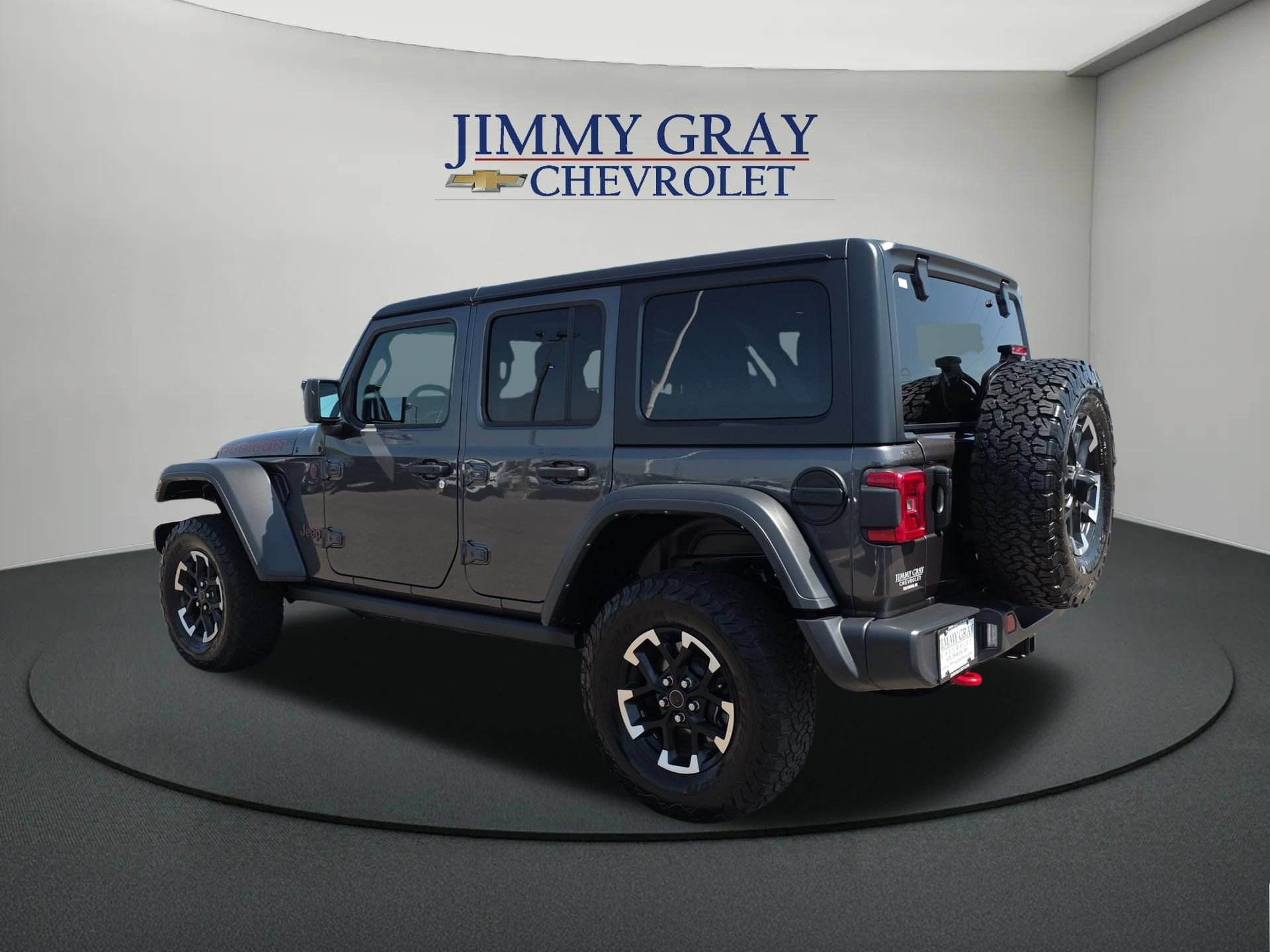 Used 2025 Jeep Wrangler Unlimited Rubicon AWD/4WD image 3