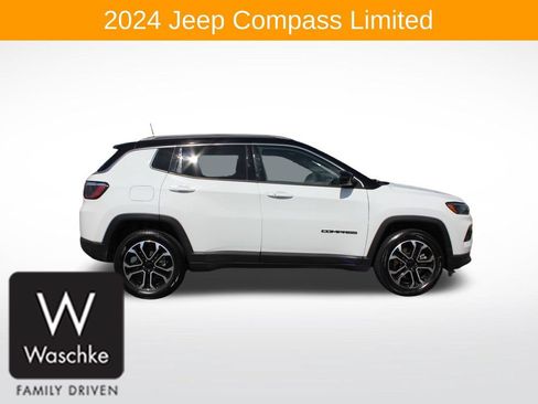 Used 2024 Jeep Compass Limited AWD/4WD image 9