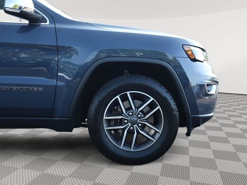Used 2021 Jeep Grand Cherokee Limited w/ Premium Lighting Group AWD/4WD image 9
