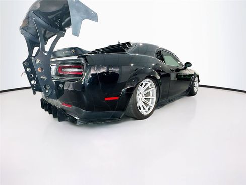 Used 2023 Dodge Challenger R/T Scat Pack RWD image 5