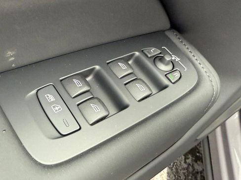New 2026 Volvo XC60 T8 Plus w/ Climate Package image 9