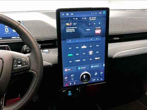 Used 2021 Ford Mustang Mach-E Premium image 9