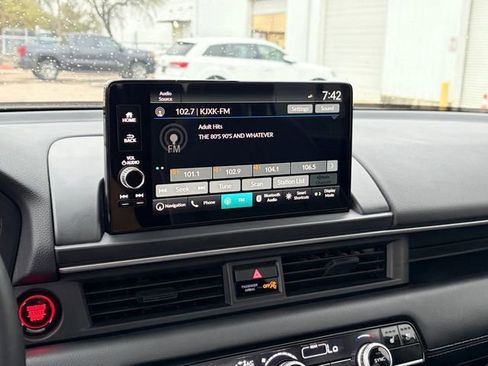 Used 2024 Honda Pilot Elite image 9