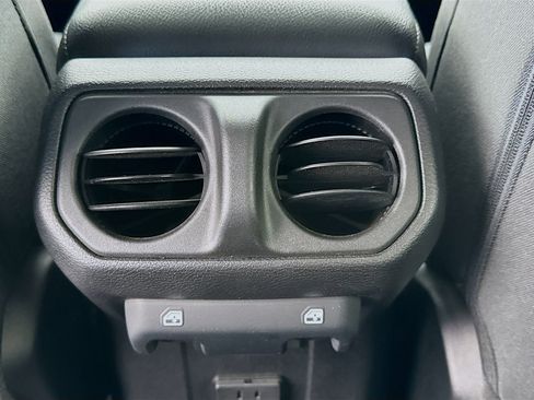 Used 2023 Jeep Wrangler Unlimited Rubicon 4xe image 17