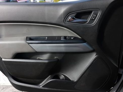 Used 2020 Chevrolet Colorado LT w/ Safety Package image 44