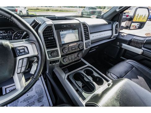 Used 2019 Ford F250 Lariat w/ Lariat Value Package image 15