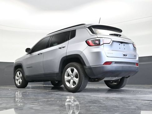 Used 2018 Jeep Compass Latitude w/ Popular Equipment Group AWD/4WD image 22