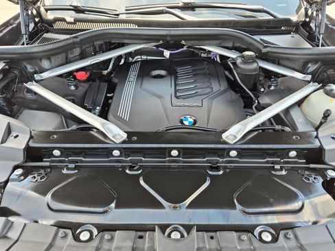 Used 2022 BMW X7 xDrive40i w/ Executive Package AWD/4WD image 15