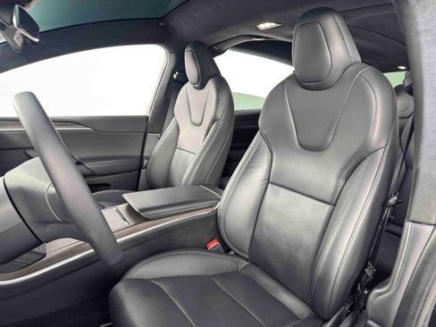 Used 2023 Tesla Model X image 41