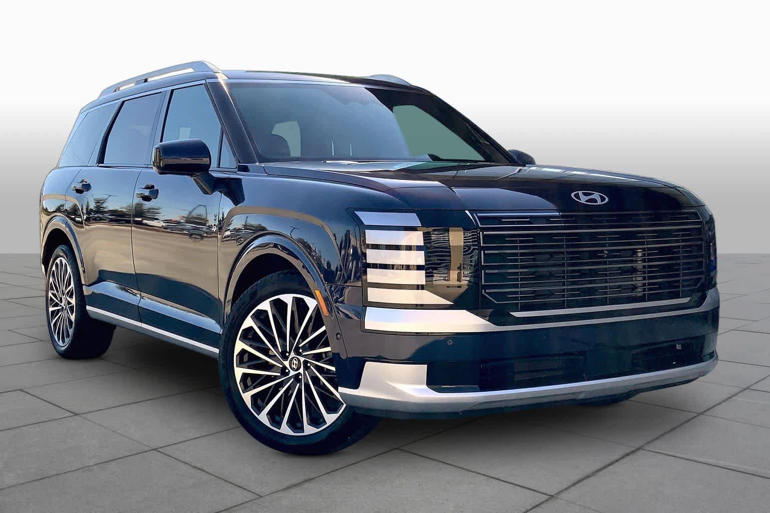 Certified 2026 Hyundai Palisade Calligraphy AWD/4WD image 3