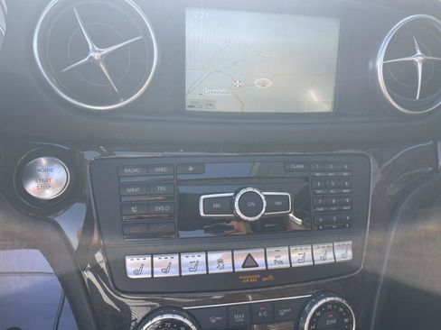Used 2015 Mercedes-Benz SL 400 image 8