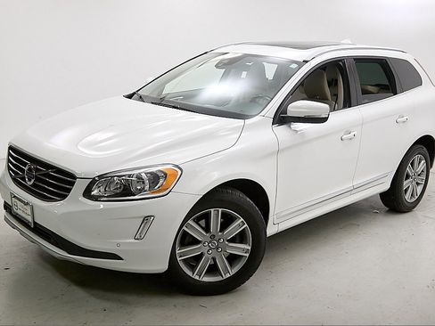 Used 2017 Volvo XC60 T5 Inscription w/ Preferred Option Package image 3