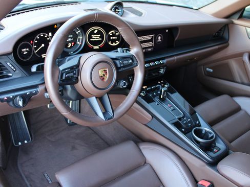 Certified 2022 Porsche 911 Carrera GTS image 4