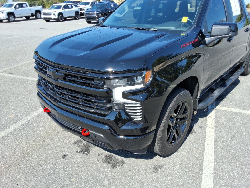Certified 2025 Chevrolet Silverado 1500 RST w/ Redline Edition RWD image 9
