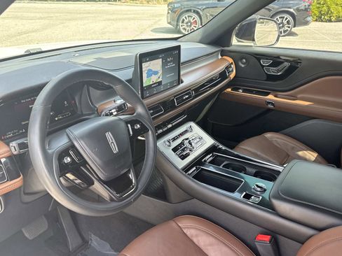 Used 2023 Lincoln Aviator Reserve w/ Jet Package image 34